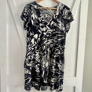 Navy and white dress with stretch and pockets